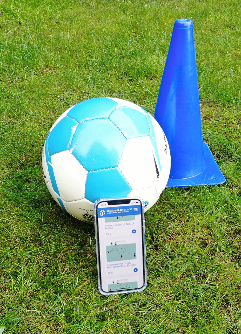 Trainingen bekijken op je mobiel Screenshot, op het veld nog even de organisatie van je Keepers Oefeningen op je mobiel bekijken