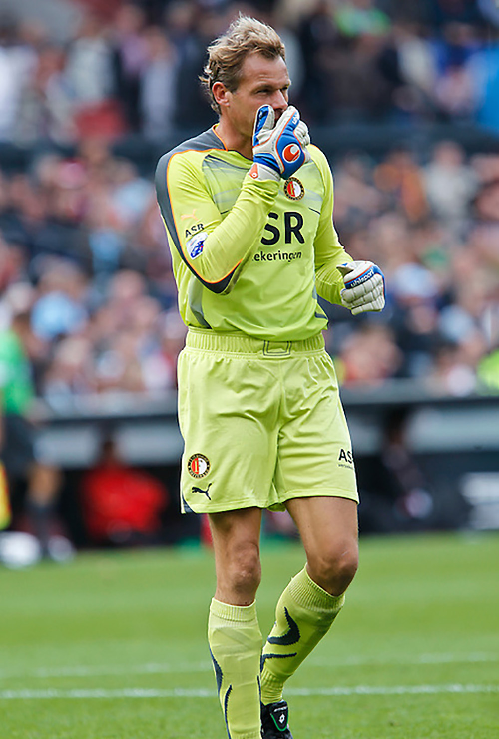 Keeper Rob van Dijk ontwikkelt Keepers Oefeningen voor elk niveau Keeper Rob van Dijk met 20 jaar betaald voetbal ervaring