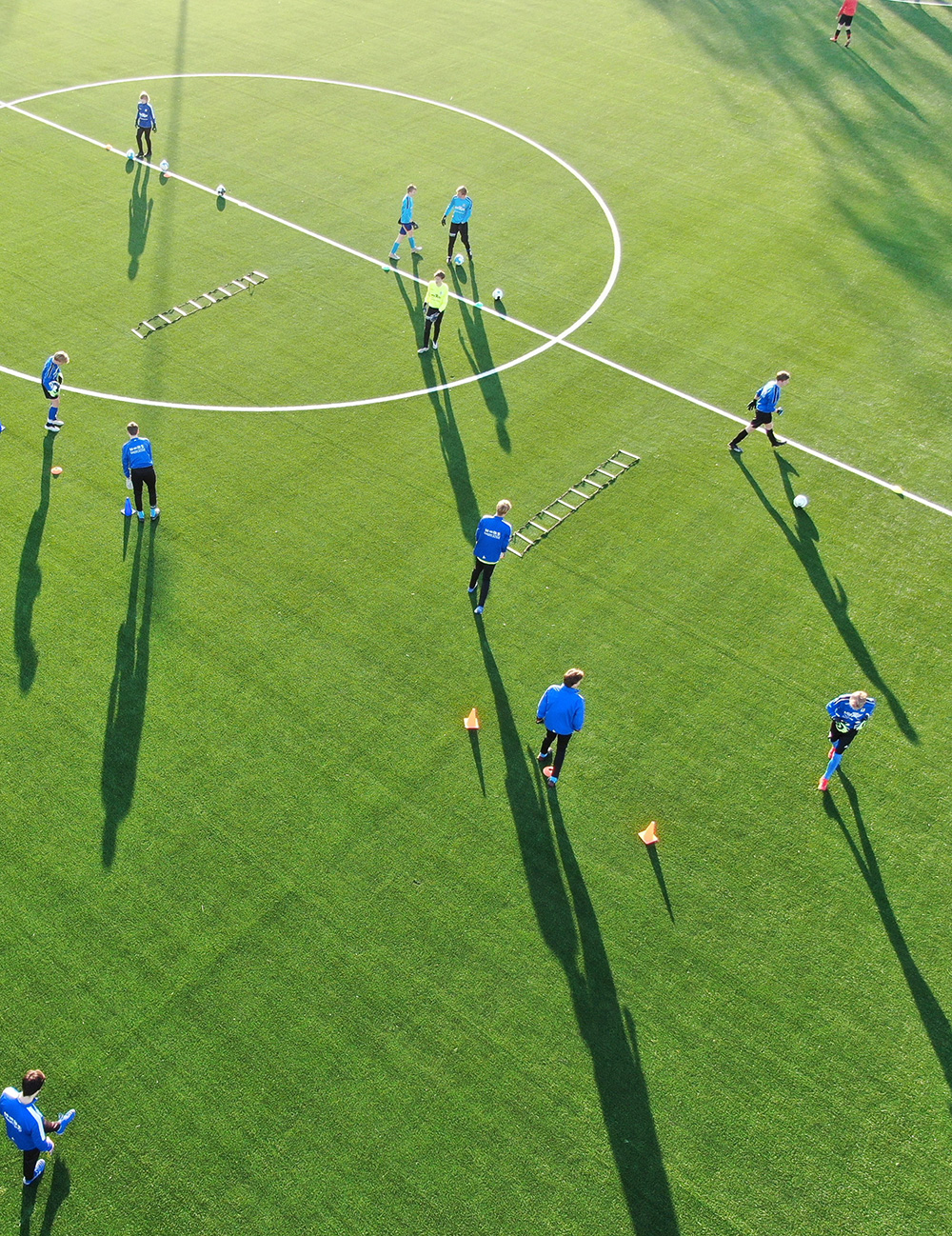 Keeperstraining Leer Programma voor elke keeper Keeperstraining warming up screenshot gemaakt met de Drone